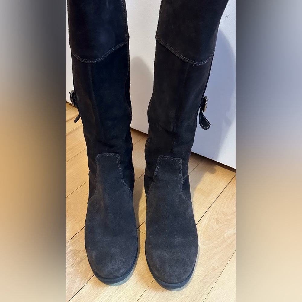 La Canadienne Brown Suede Knee-High Waterproof Boots - Picture 7 of 12